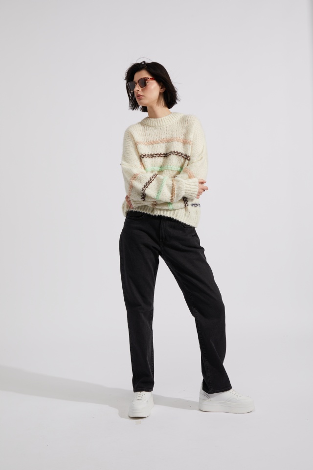 NVLT | Thread Collective | THREAD COLLECTIVE, global leader in the clothing, apparel and fashion industry, designing, manufactures, markets, owned and licensed products